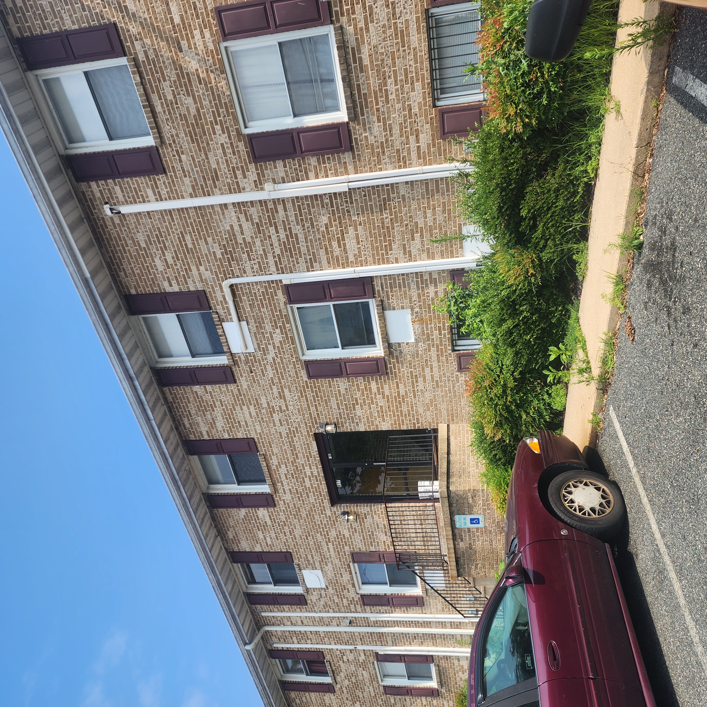 817 A Linden lane