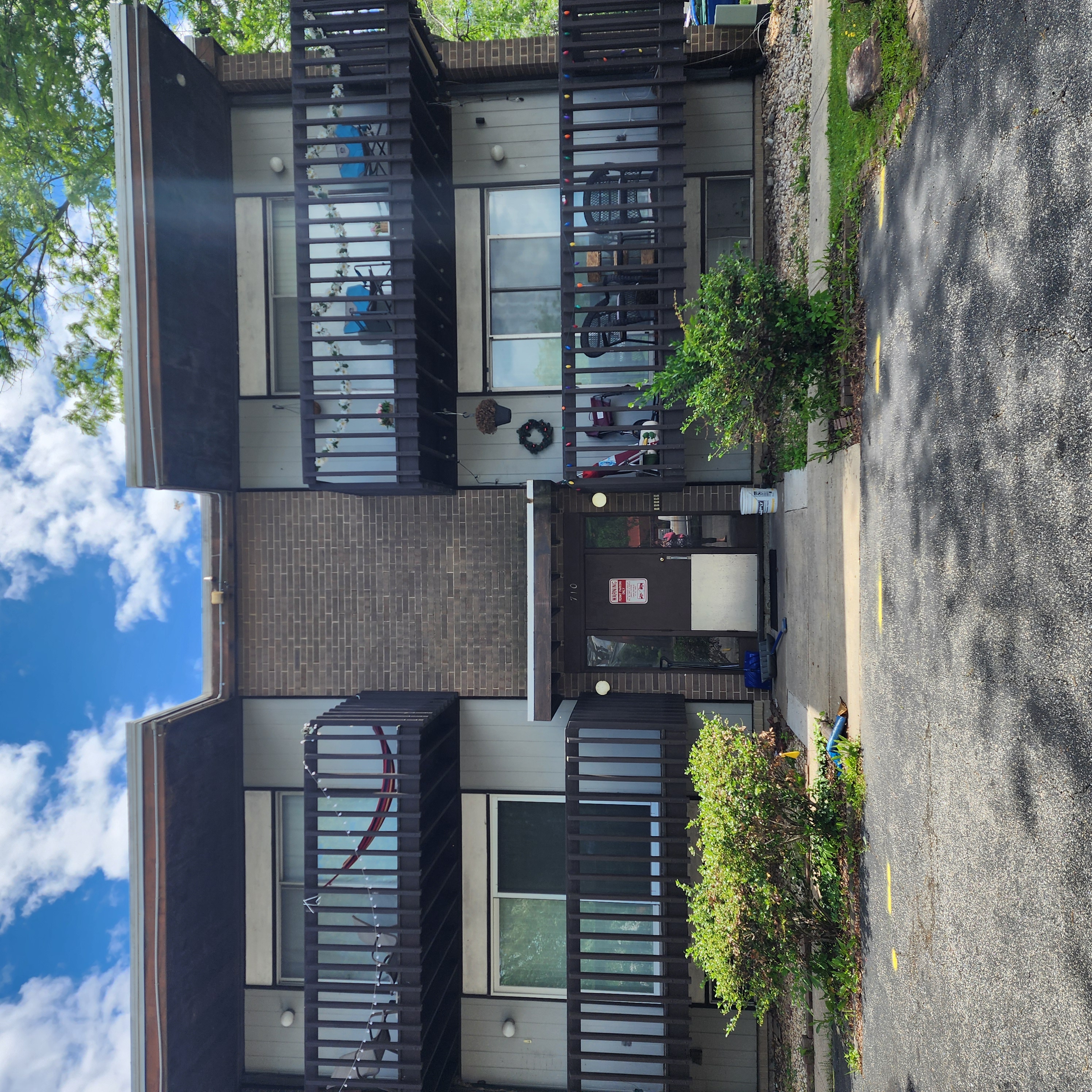 710 Lewis Street - 6